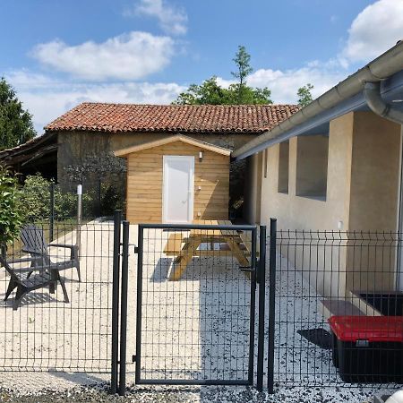 La Petite Ferme De Pouillon - Parc Animalier - Aire De Loisirs Bed & Breakfast ภายนอก รูปภาพ