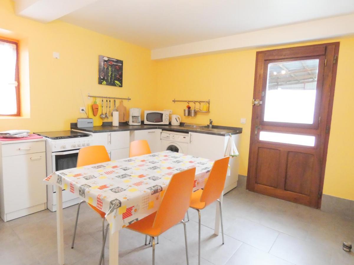 La Petite Ferme De Pouillon - Parc Animalier - Aire De Loisirs Bed & Breakfast ภายนอก รูปภาพ